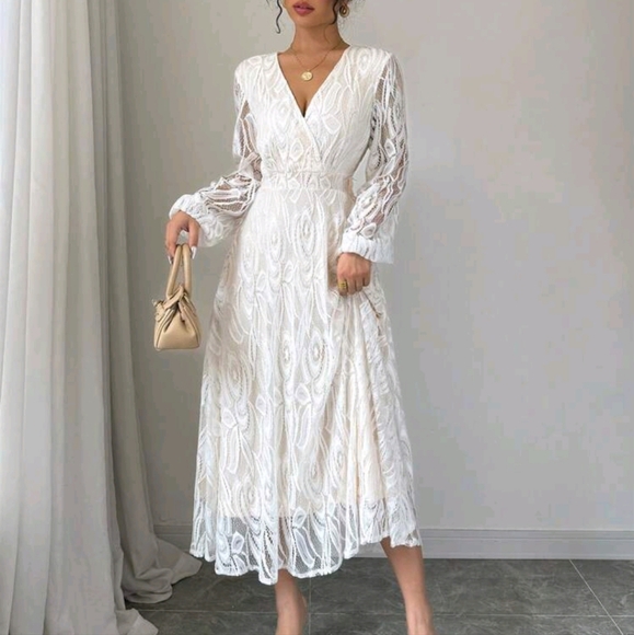 Long Sleeve V-Neck Lace Waist Flare Maxi Dress For Women - Picture 3 of 4